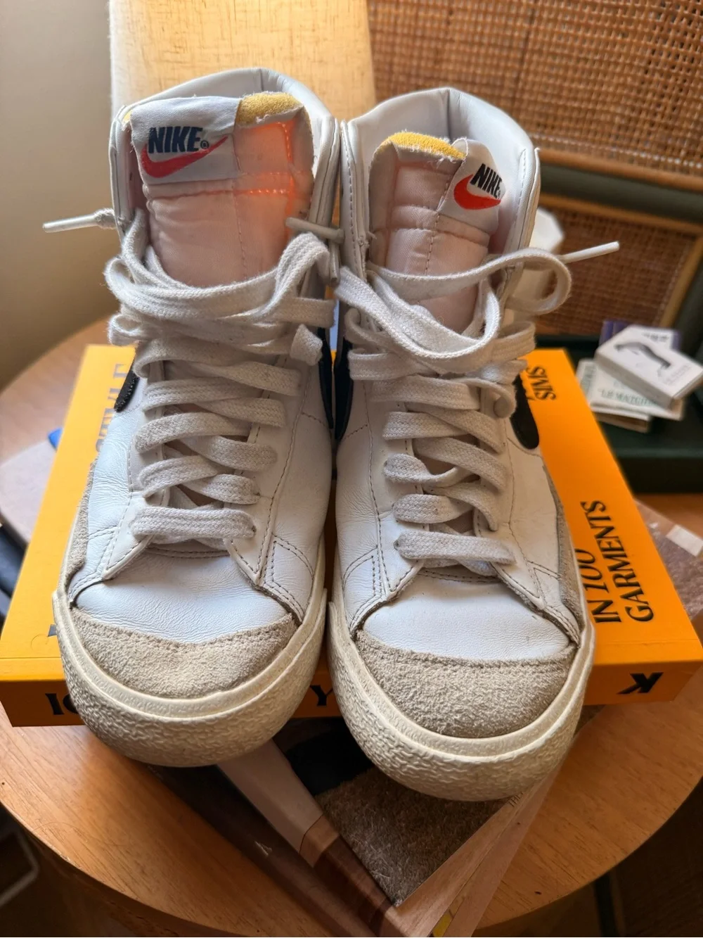 Nike Blazer Mid ‘77 Vintage White Black High Top Sneakers Women’s 7